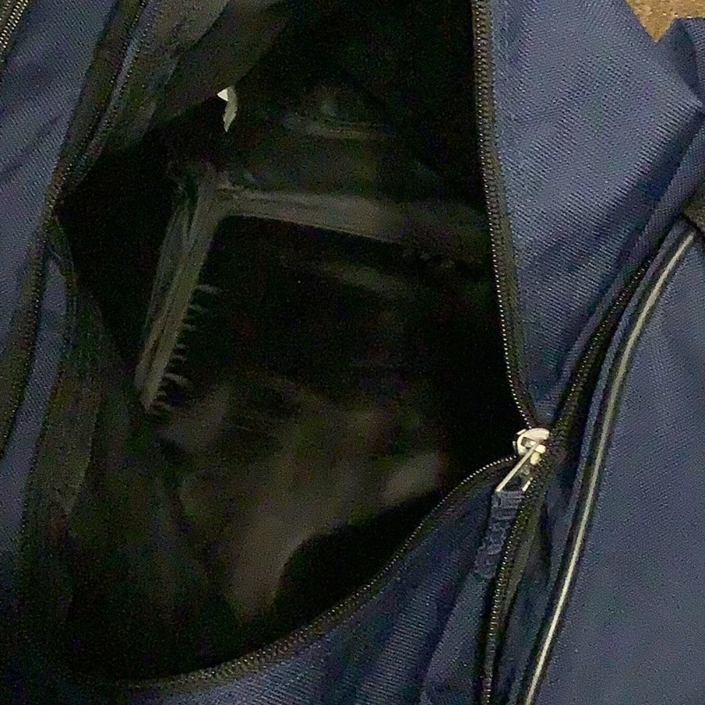 American Tourister Navy collapsible duffle bag - Picture 4 of 9